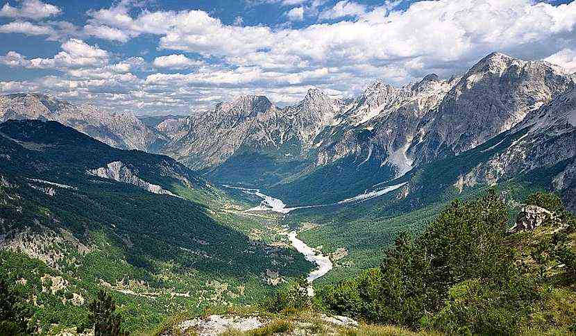 Logara Pass